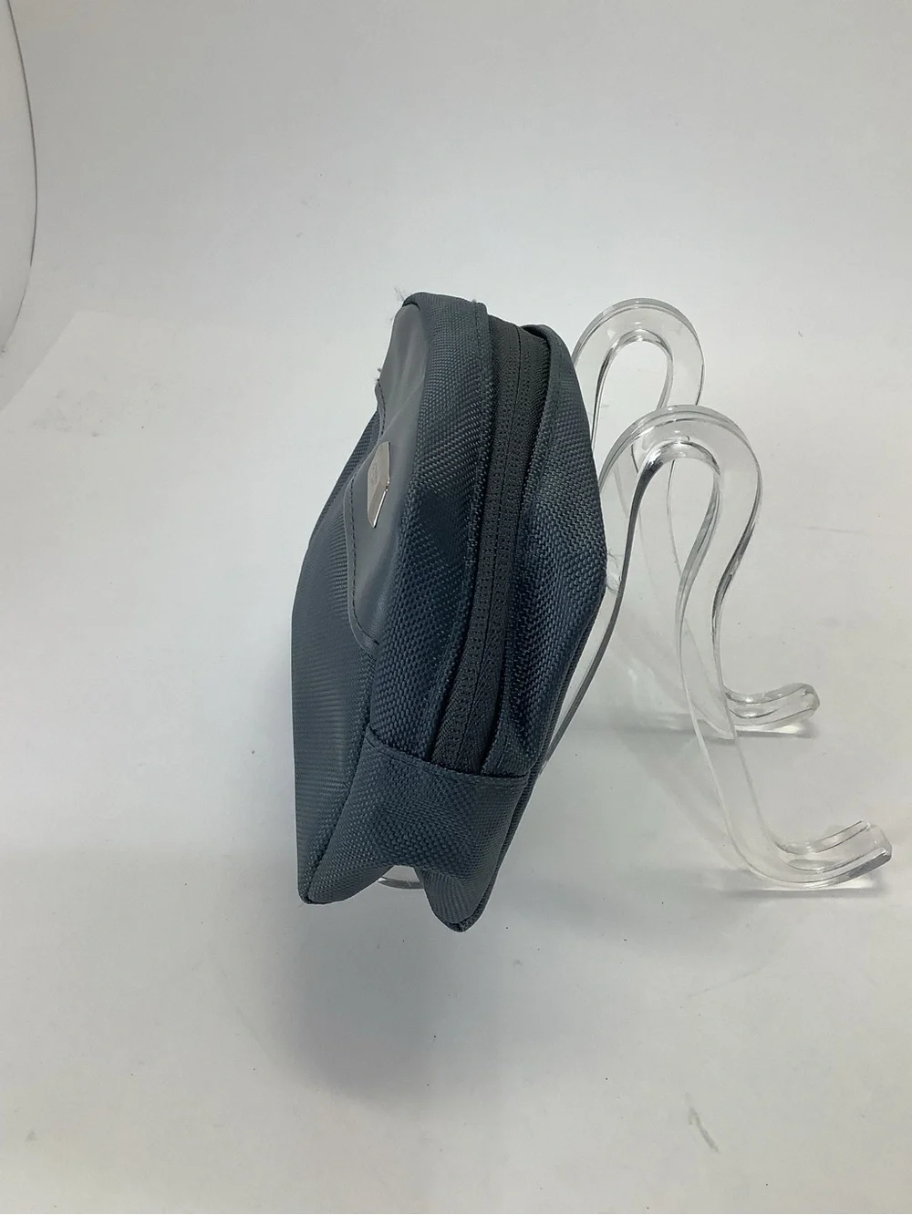 TUMI‎ For Delta Toiletry Cosmetic Gray Travel Pouch